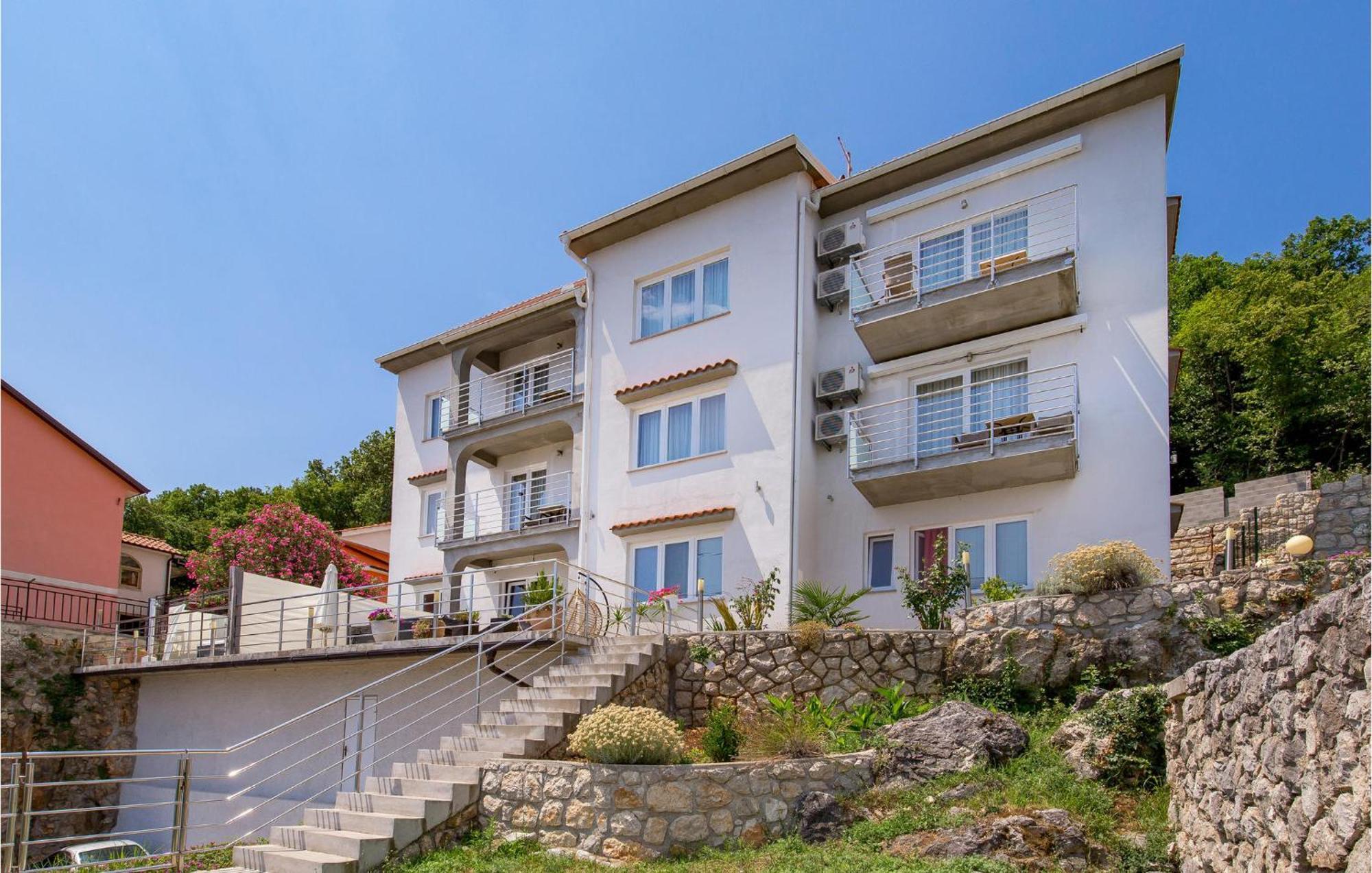 Stunning Apartment In Mošćenička Draga Exterior foto