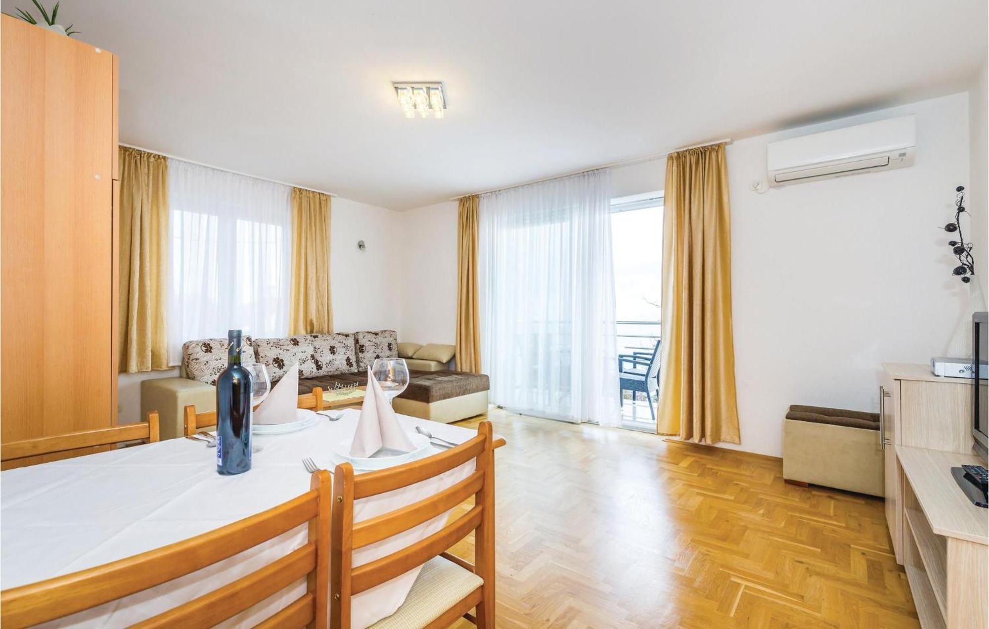 Stunning Apartment In Mošćenička Draga Exterior foto